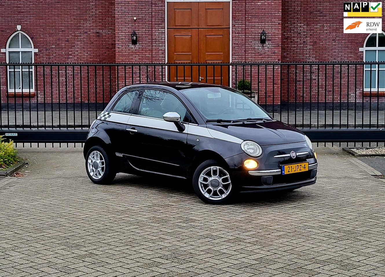 Fiat 500 - 1.2 Lounge / Airco / Panodak / 2de Eiegenaar / Nap - AutoWereld.nl