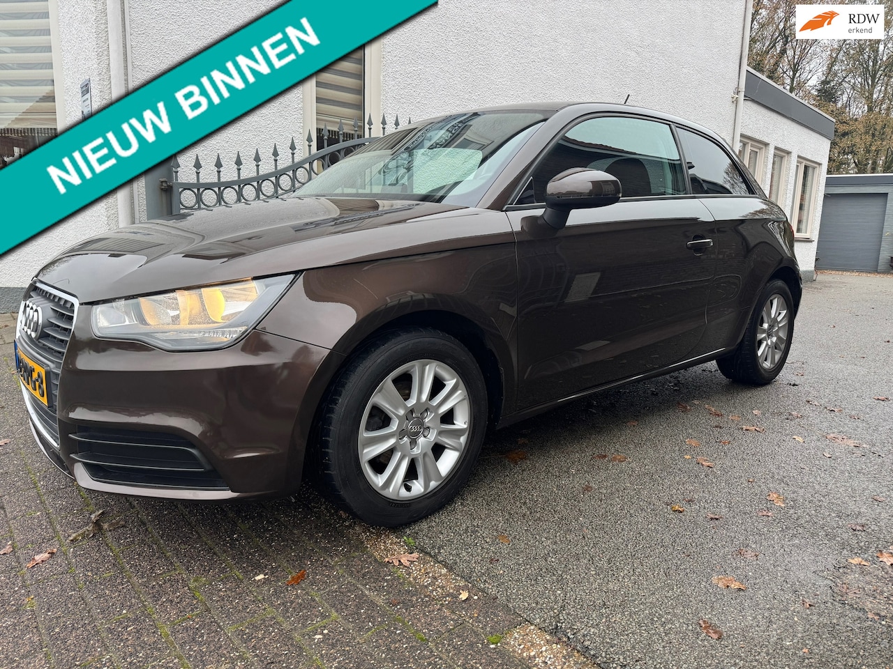 Audi A1 - 1.2 TFSI Attraction Pro Line Business airco navi cruis control - AutoWereld.nl