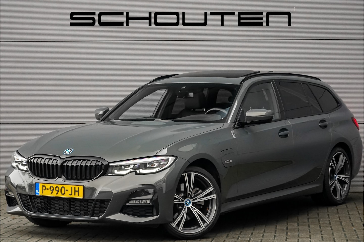 BMW 3-serie Touring - 320e M-Sport Dravitgrau Pano Leder Trekhaak 19" - AutoWereld.nl