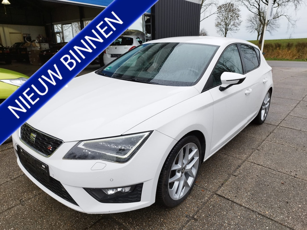 SEAT Leon - 1.4 TSI ACT FR ** 149.589 KM ** NAVI ** 18 inch ** Leder ** Winterpakket - AutoWereld.nl