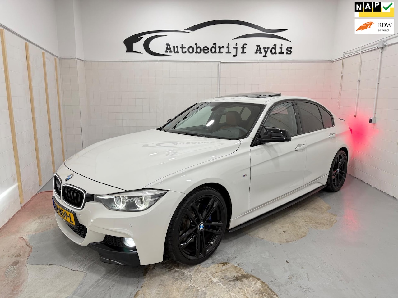BMW 3-serie - 320i M-Pakket Dak Aut H&K Nap LCI - AutoWereld.nl
