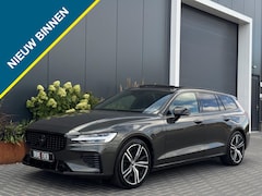 Volvo V60 - 2.0 T8 TE AWD R-Des. 392pk PANO CR CONTROL NAVI ECC