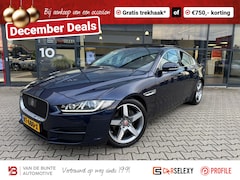 Jaguar XE - 2.0 D Portfolio *Schuif-/Kanteldak & Trekhaak