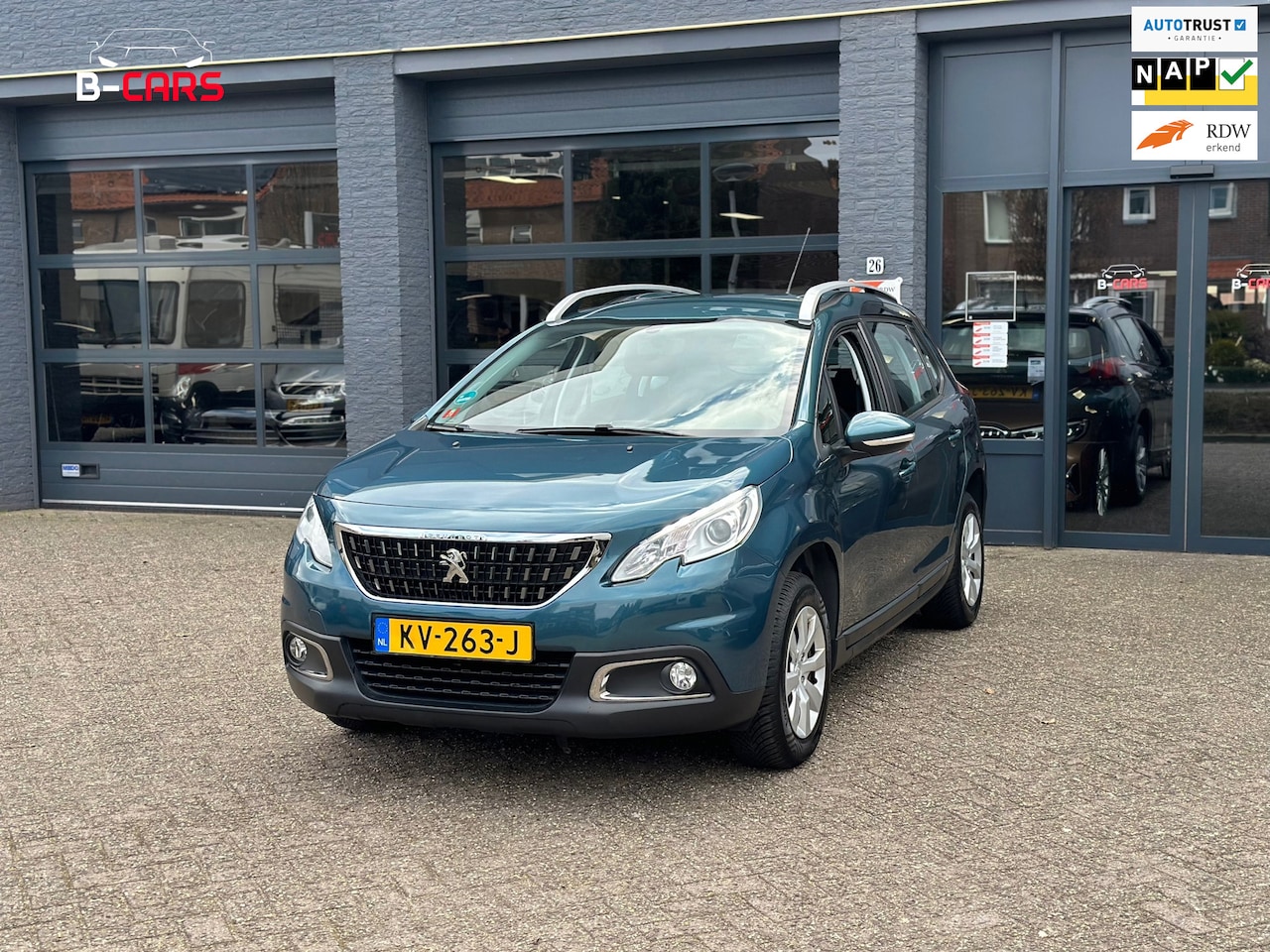 Peugeot 2008 - 1.2 PureTech Blue Carplay|Navi|Airco|Pdc|Cruisec - AutoWereld.nl