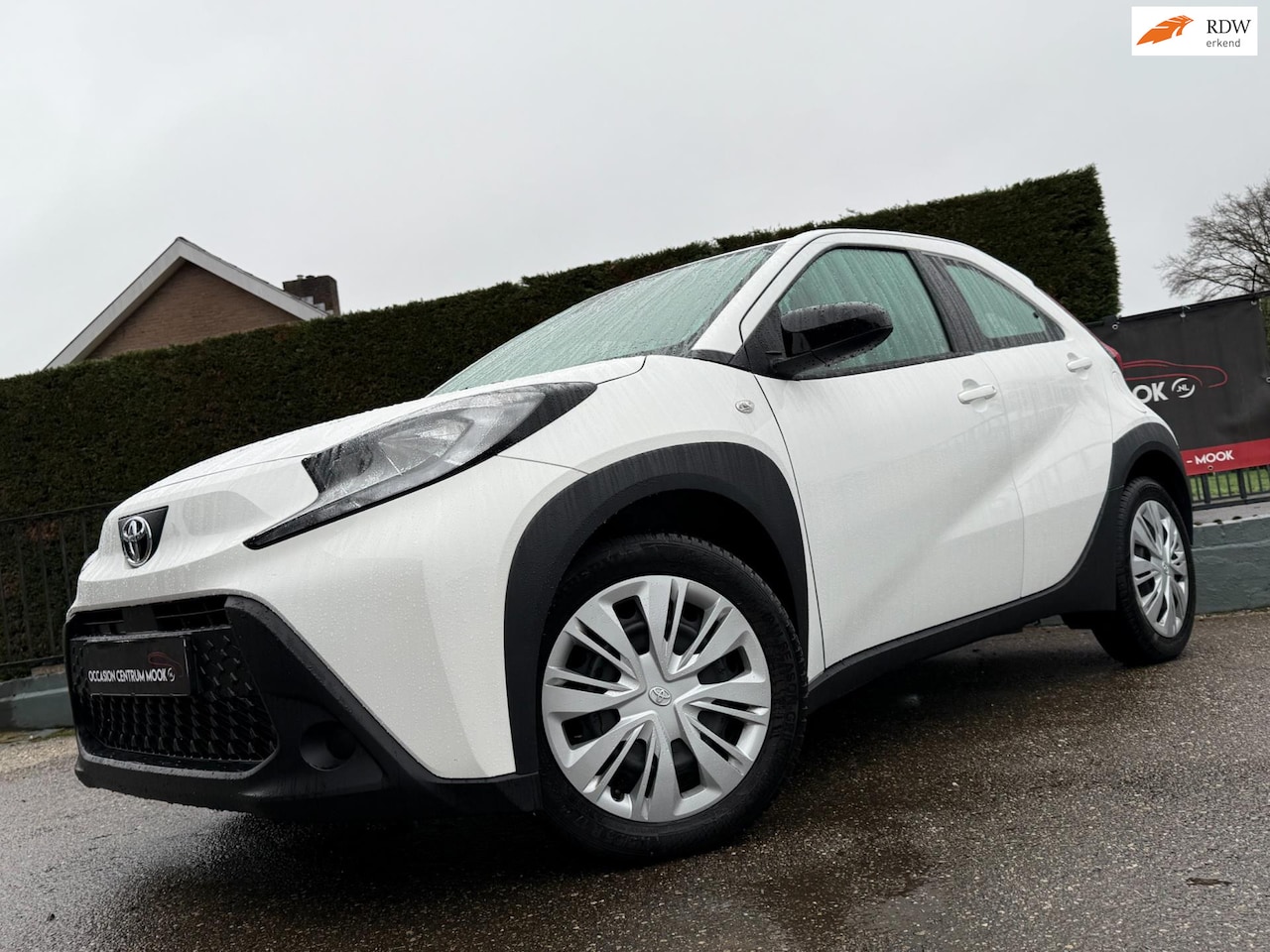 Toyota Aygo X - 1.0 VVT-i MT Play Airco*Apple carplay*camera - AutoWereld.nl