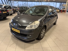 Renault Clio - 1.2-16V Special Line