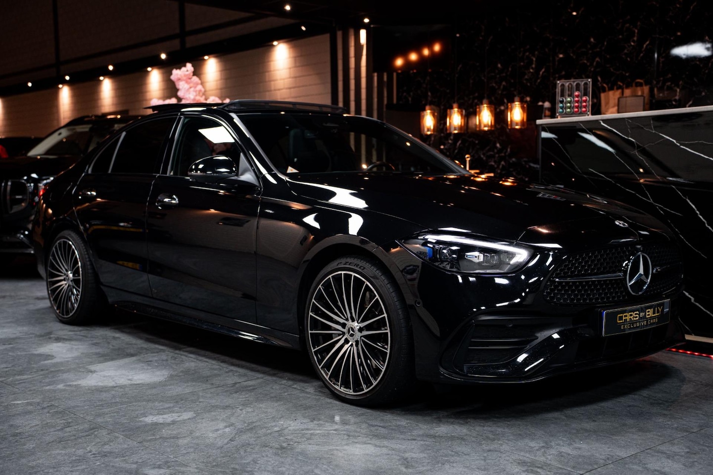 Mercedes-Benz C-klasse - 300e AMGLINE|PANO|HEADUP|GARANTIE - AutoWereld.nl