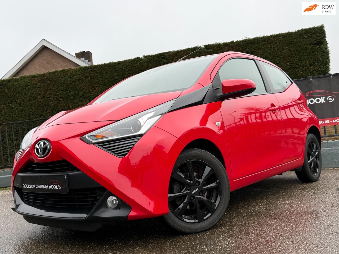 Toyota Aygo - 1.0 VVT-i x-clusiv *Lmv*Pdc*Led* - AutoWereld.nl