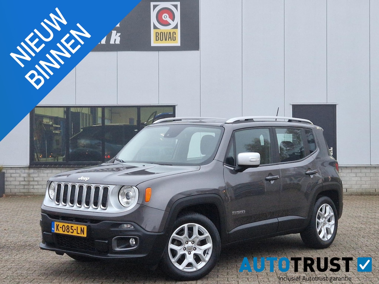 Jeep Renegade - 1.4 MultiAir Limited AIRCO CRUISE TREKHAAK AUT. - AutoWereld.nl