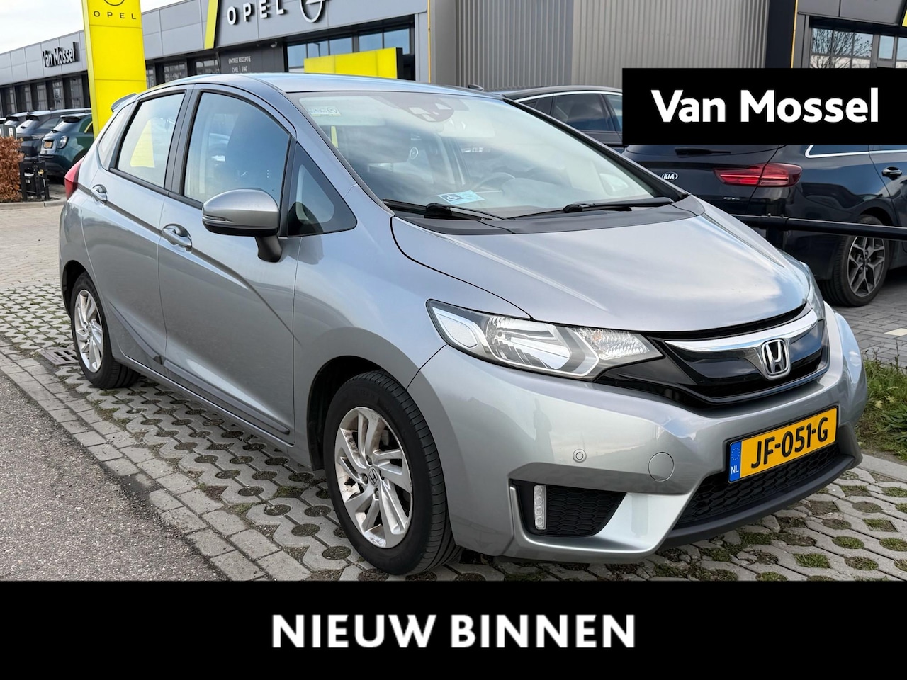 Honda Jazz - 1.3 i-VTEC Comfort | Automaat | Trekhaak | Stoelverwarming | Parkeersensoren voor/achter - AutoWereld.nl