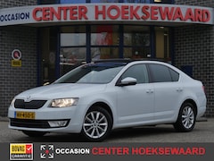 Skoda Octavia - 1.0 TSI 115pk 5D Greentech Ambition Business | Panoramadak |