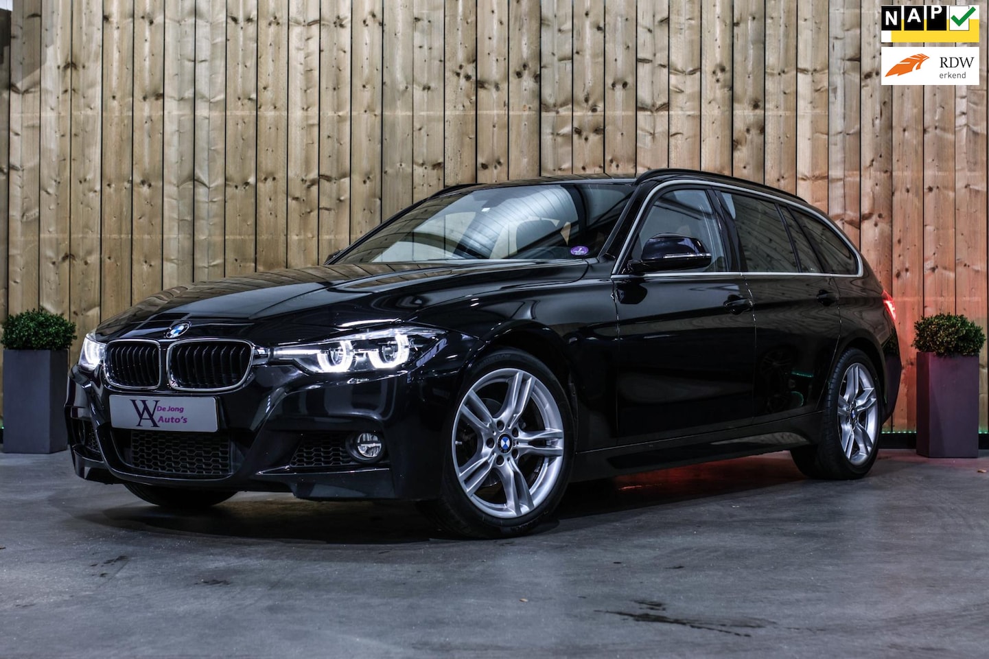 BMW 3-serie Touring - 318i M-Sport *Leder*Navi Pro*Stoelverwarming* - AutoWereld.nl