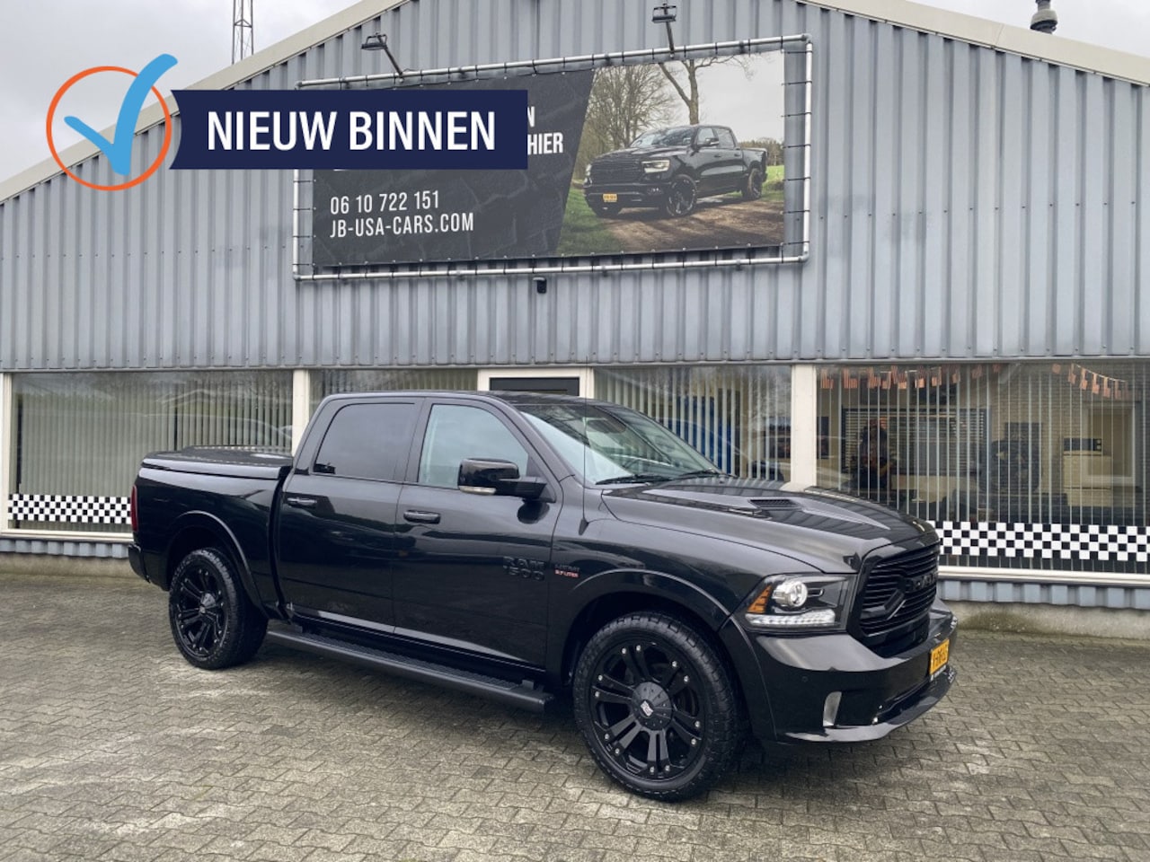Dodge Ram Pick Up - Sport 5.7 V8 4x4 BLACK EDITION N.a.p. - AutoWereld.nl