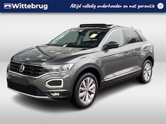 Volkswagen T-Roc - 1.5 TSI DSG Style / Panorama dak / Virtual cockpit / Led verlichting / Navigatie / Achteru