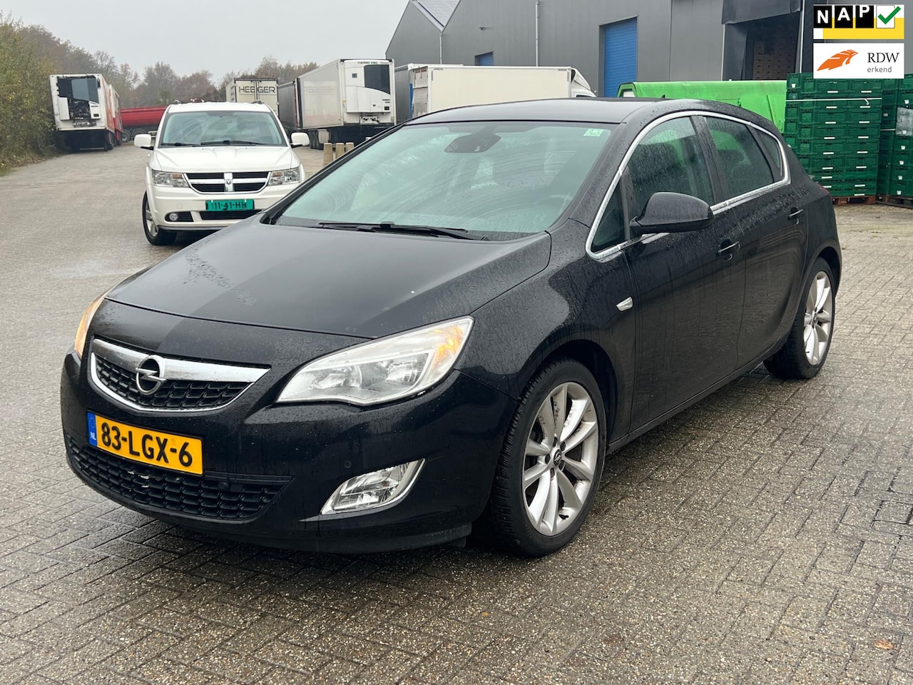 Opel Astra - 1.4 Turbo Cosmo Hatchback zwart leder - AutoWereld.nl