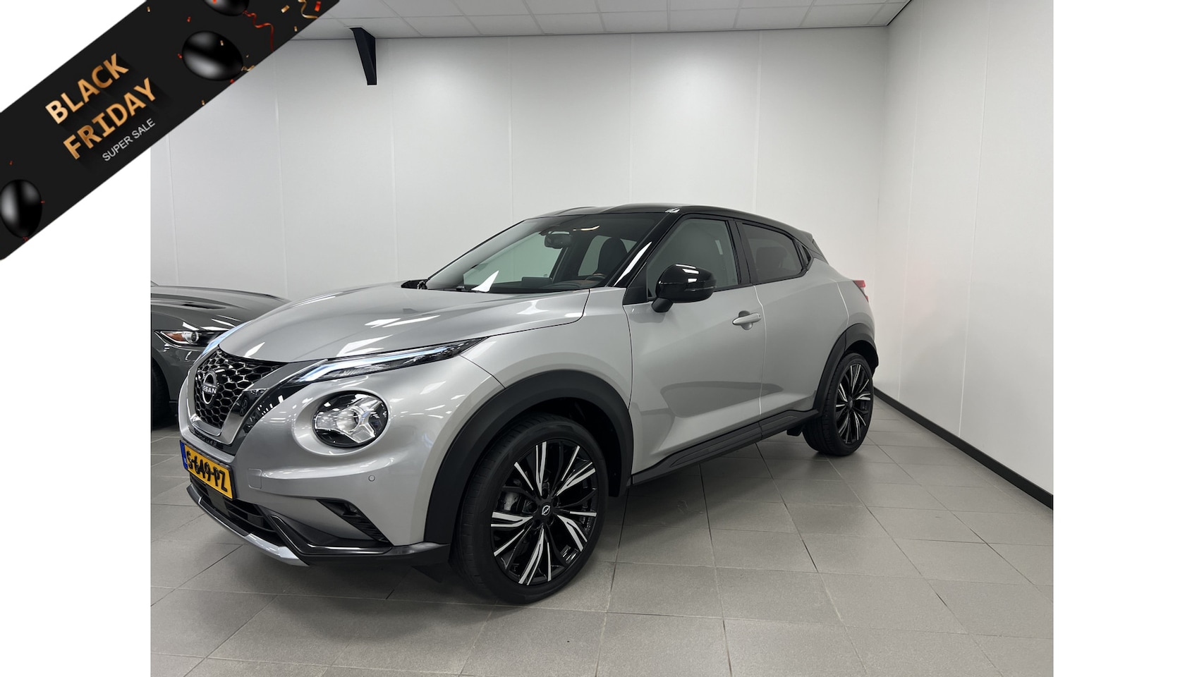 Nissan Juke - 1.0 DIG-T N-DESIGN / AUTOMAAT / NAVI / CAMERA / TREKH. / 19 INCH. / - AutoWereld.nl