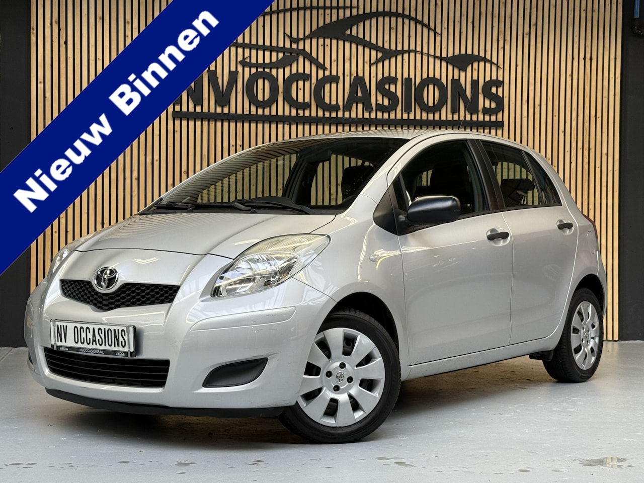 Toyota Yaris - 1.3 VVTi Comfort AIRCO/ELEKR/CENTV/NAP/127DKM/APK/5DR! - AutoWereld.nl