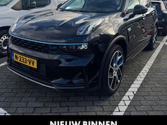 Lynk & Co 01 - 1.5 | Automaat | Panoramadak | Memory | Camera | Trekhaak | Virtual cockpit | Stoelverwarm