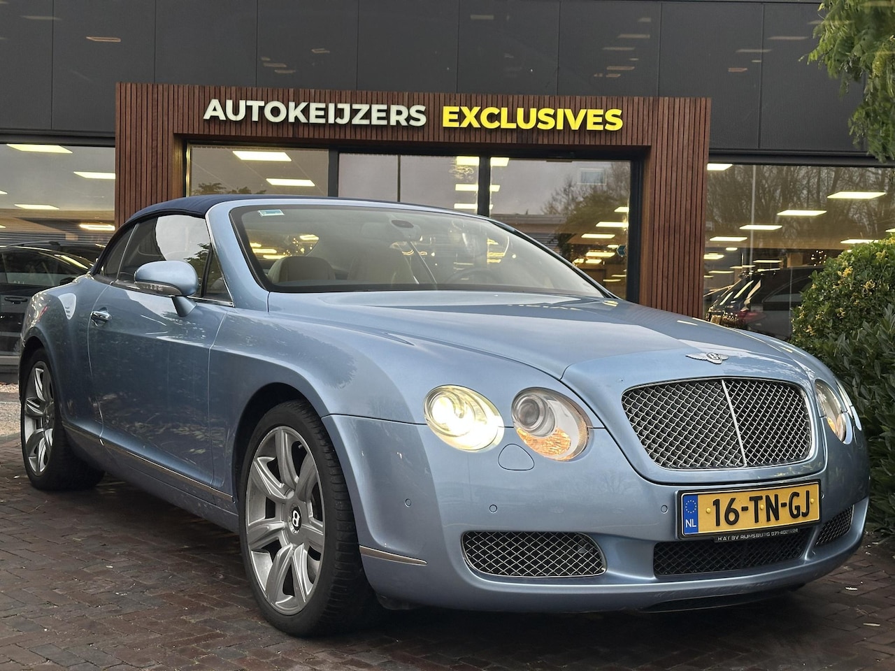 Bentley Continental GTC - 6.0 W12 Cabriolet Nederlandse auto, perfect onthouden - AutoWereld.nl