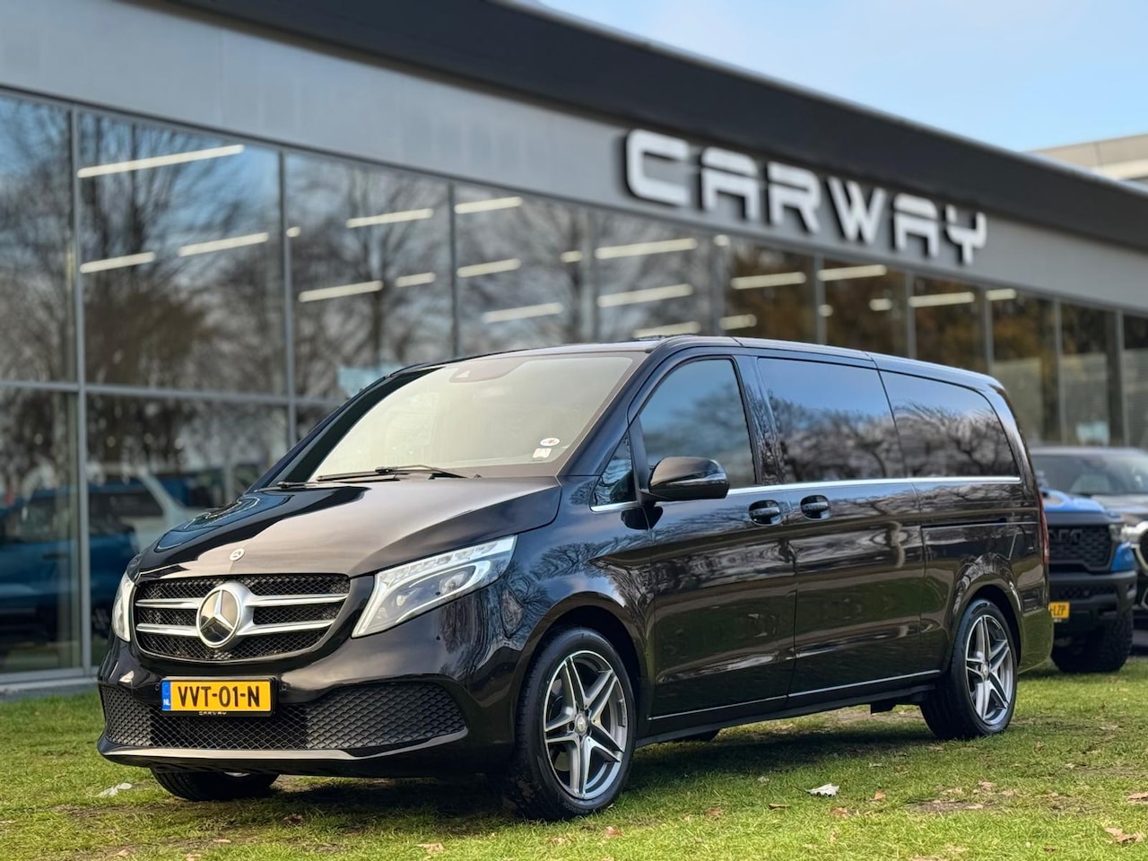 Mercedes-Benz V-klasse - V300d Extra Lang DC AVANTGARDE BLACK FRIDAY DEAL!!!!!! - AutoWereld.nl