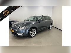 Skoda Octavia Combi - 1.6 TDI 4X4 Bus.Line / NAVI / STOELVERW. / AWD / TREKH. /