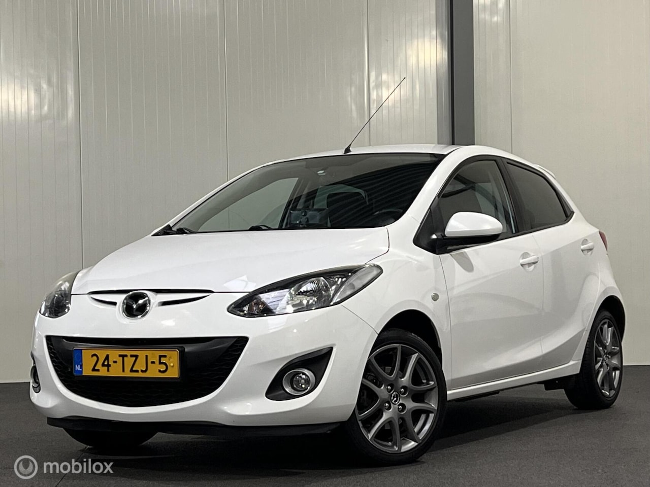 Mazda 2 - 1.3 Navigator GT Bi-fuel [ NAP Carplay LM ] - AutoWereld.nl