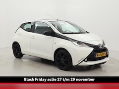 Toyota Aygo - 1.0 VVT-i x-play | Airco | Camera | Elektrische ramen voor | 15 inch | Bluetooth