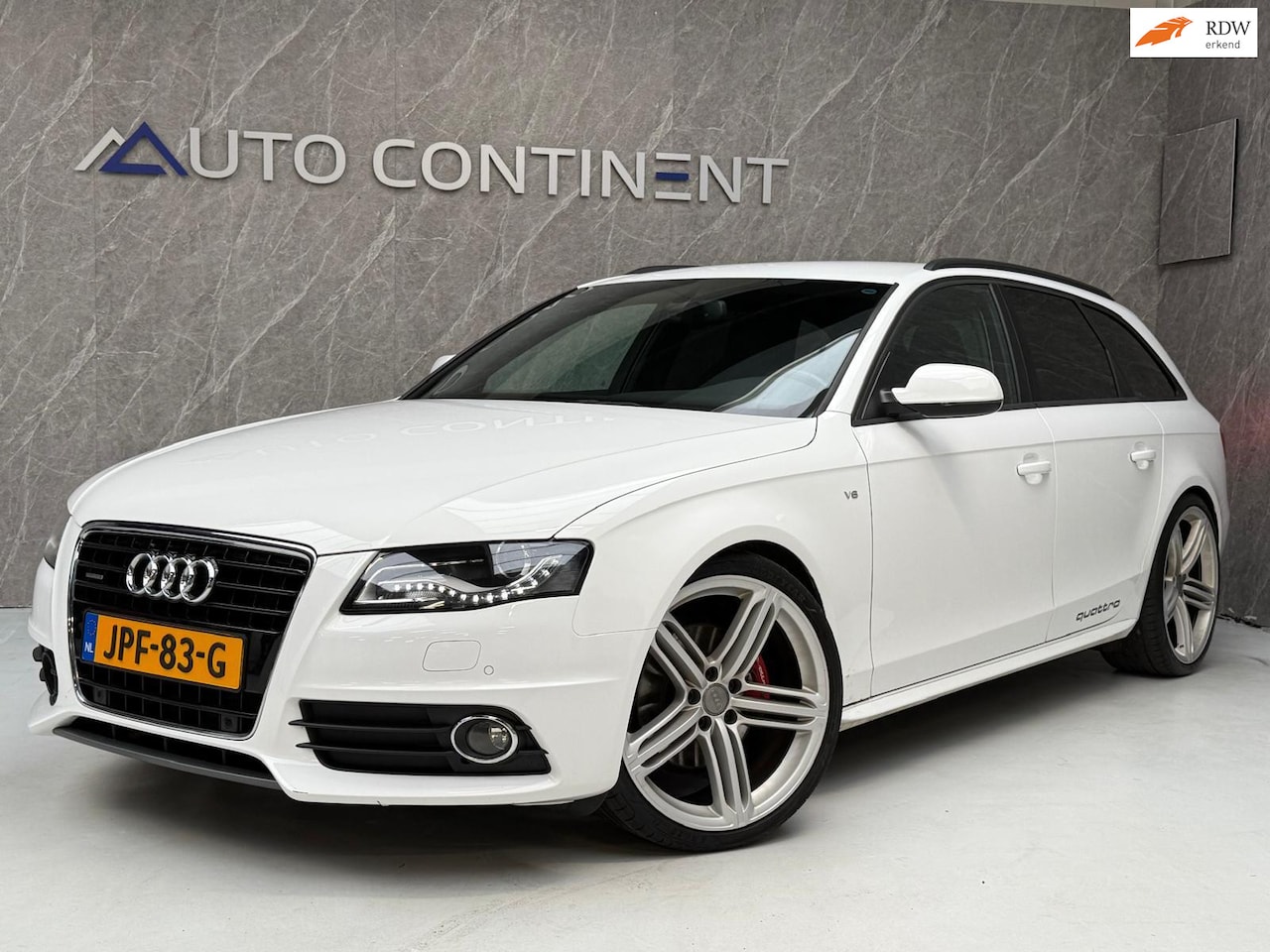 Audi A4 - 3.2 FSI quattro 265 PK 3x S-Line / Goed Onderhouden - AutoWereld.nl
