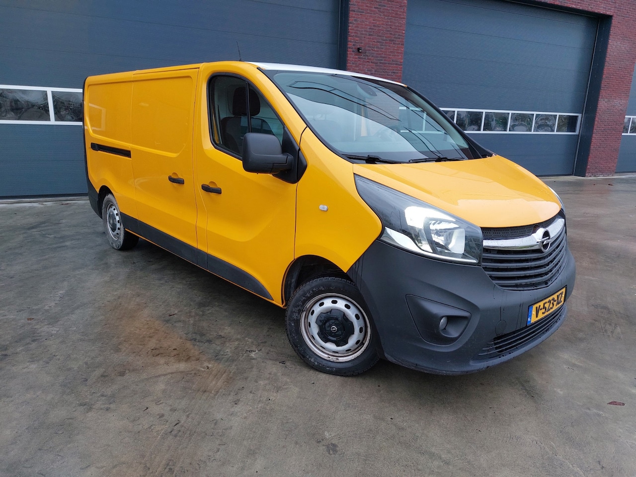 Opel Vivaro - 1.6 CDTI L2H1 Edition Airco/Navigatie/Camera 4-2019 Euro 6 - AutoWereld.nl