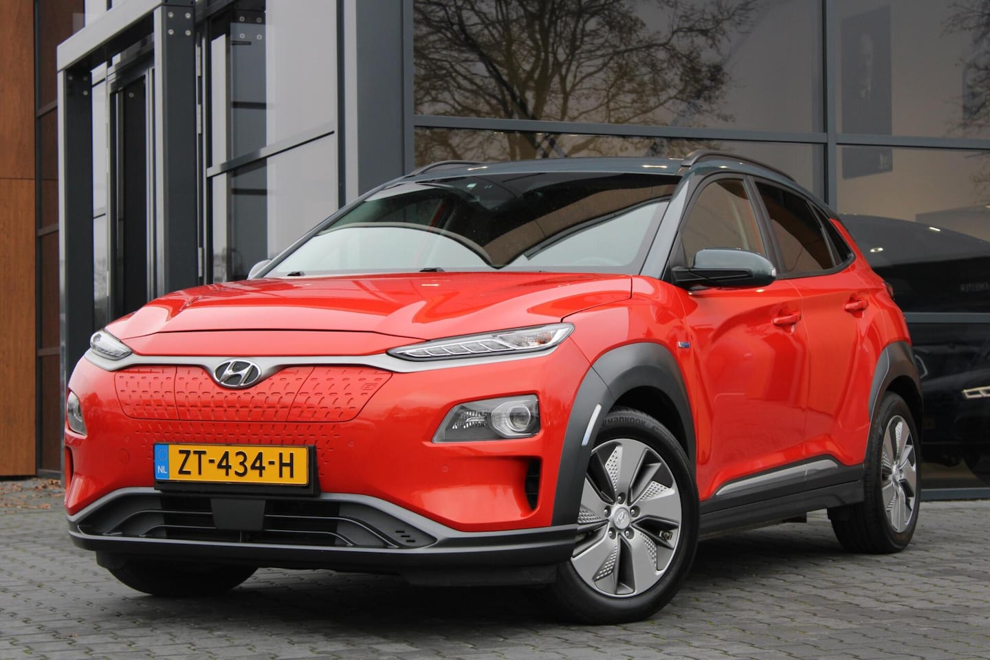 Hyundai Kona Electric - EV Premium 64kWh | Adaptief | Camera | Dodehoek - AutoWereld.nl