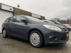 Ford Focus Wagon - 1.6 TDCI ECOnetic Navi Trekhaak Cruise Control Elektrische pakket