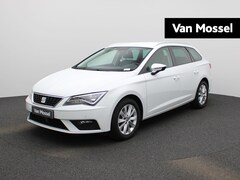 SEAT Leon ST - 1.5 TSI Style | 130PK | LED Koplampen | Trekhaak | Parkeersensoren | Privacy Glass | Licht