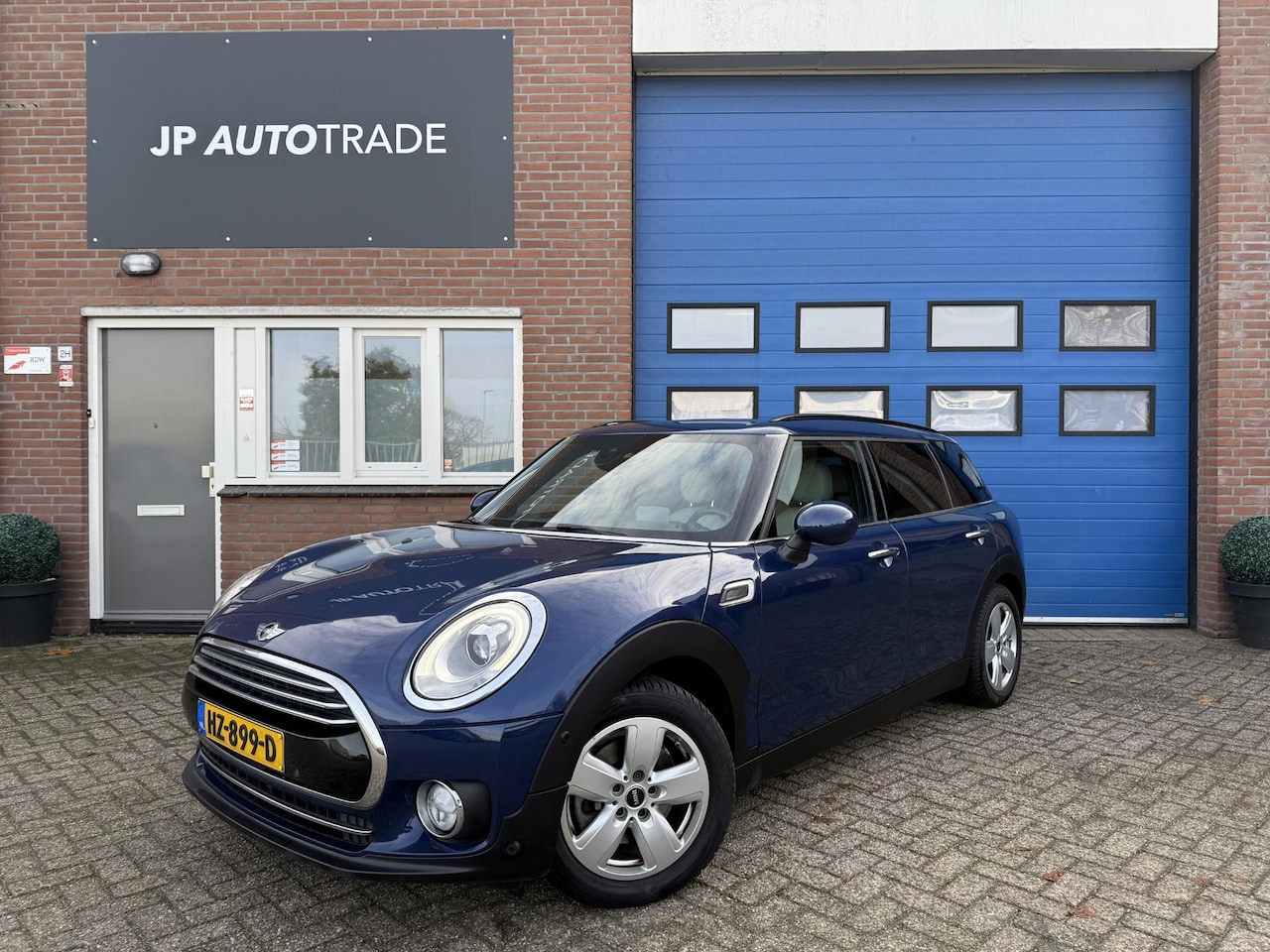 MINI Clubman - Mini 1.5 Cooper Chili Serious Business | Led | 2e Eigenaar | - AutoWereld.nl