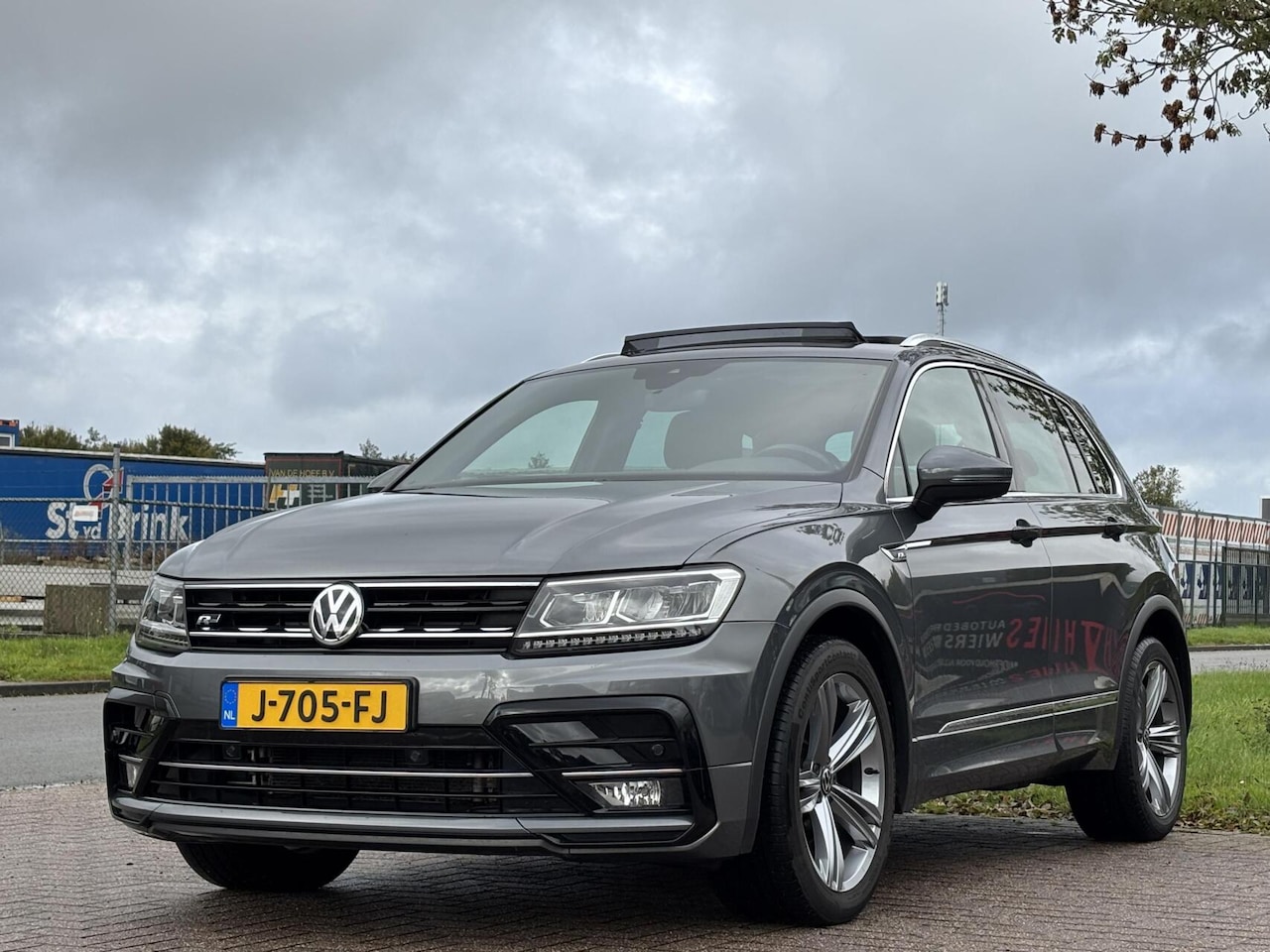 Volkswagen Tiguan - 1.5 TSI ACT Highline Business R trekhaak - AutoWereld.nl