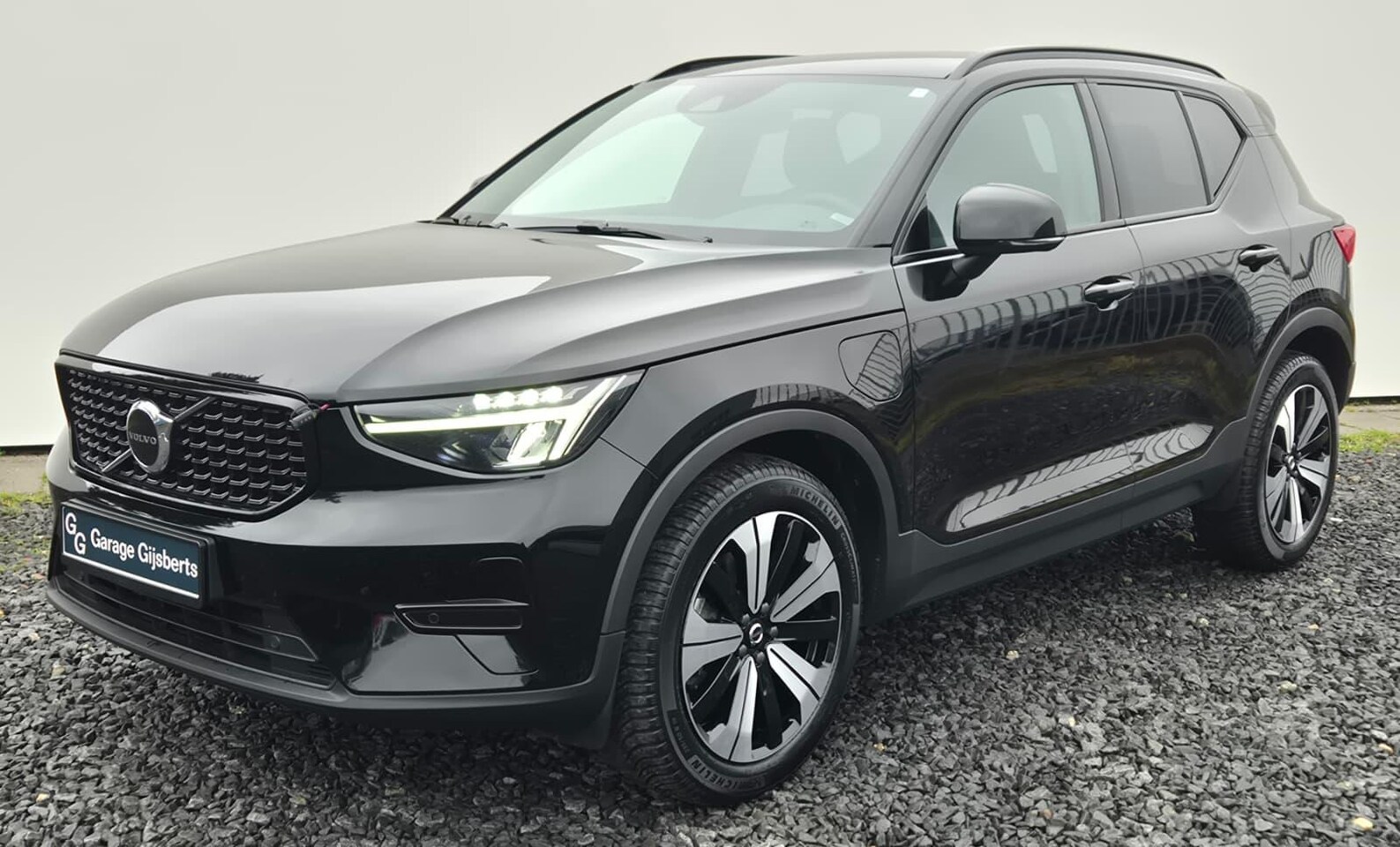 Volvo XC40 - 1.5 T4 Phev Plus Dark MY 2022 - 19” Wielen - Harman Kardon Audio - Climate - Privacy Glass - AutoWereld.nl