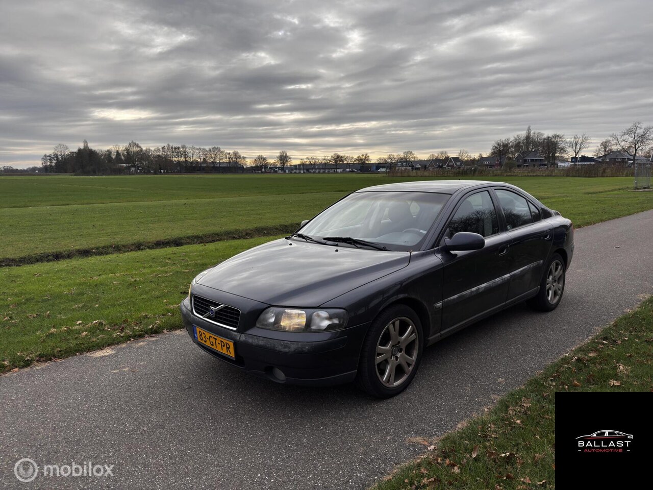 VOLVO S60