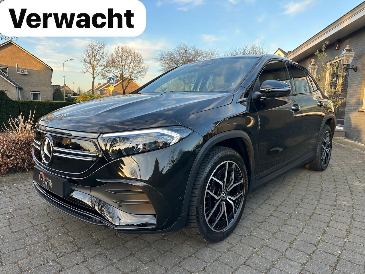 Mercedes-Benz EQA - 250 AMG, Pano, Trekhaak, Dealer onderh. - AutoWereld.nl