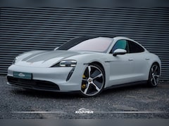 Porsche Taycan - 79 kWh / Krijt / Pano / Stoelverwarming + Koeling / Warmtepomp / Luchtvering