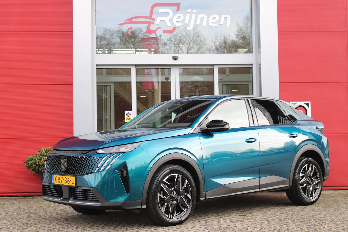 Peugeot 3008 - 1.2 Hybrid 145PK ALLURE | 360° CAMERA | KEYLESS ENTRY/START | STUUR VERWARMING | ALARM | D - AutoWereld.nl