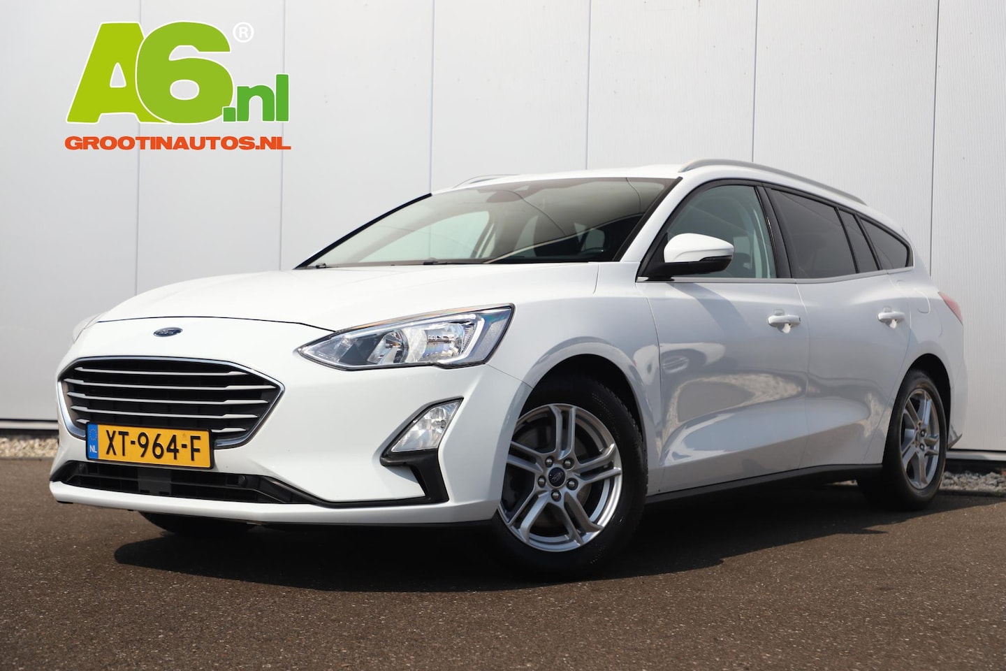 Ford Focus Wagon - 1.0 EcoBoost Trend Edition Business 101PK Stuur & Stoelverwarming Getint Glas Navigatie Ca - AutoWereld.nl