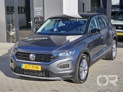 Volkswagen T-Roc - 1.5 TSI Style Business Plus Two-tone Automaat