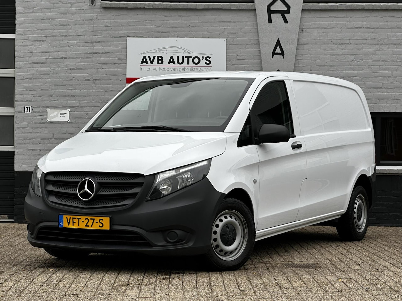 Mercedes-Benz Vito - 110 CDI Lang Airco Cruise Leder - AutoWereld.nl