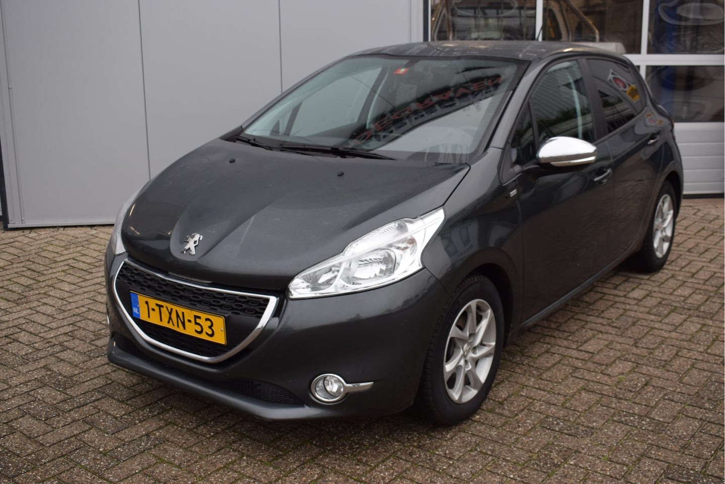 Peugeot 208 - 1.2 VTi Style | Beschadigingen rondom | Technisch goede staat - AutoWereld.nl