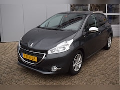 Peugeot 208 - 1.2 VTi Style 82pk | Motorisch goede staat | Beschadigingen rondom