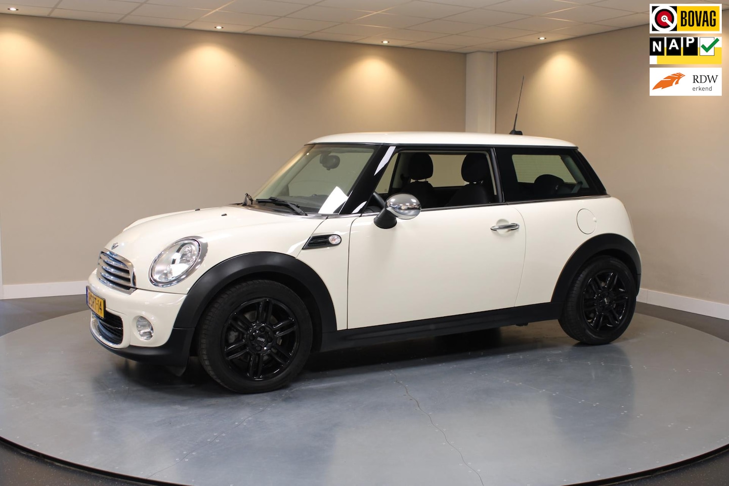 MINI One - Mini 1.6 Holland Street *2de Eigenaar* Navi|Cruise|NAP - AutoWereld.nl