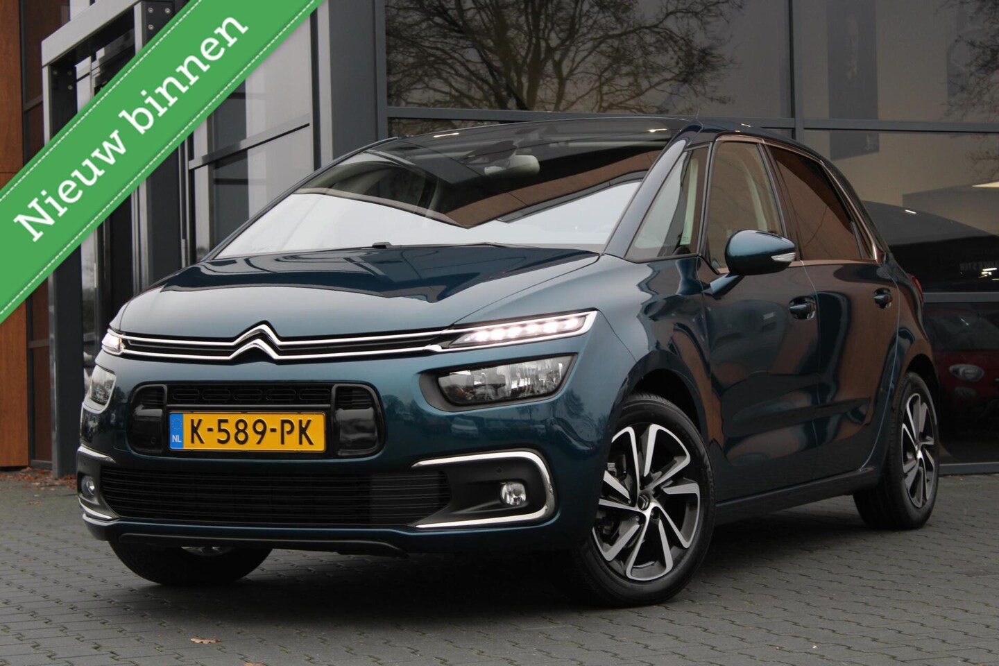 Citroën C4 SpaceTourer - 130 PK Feel Automaat | Trekhaak - AutoWereld.nl