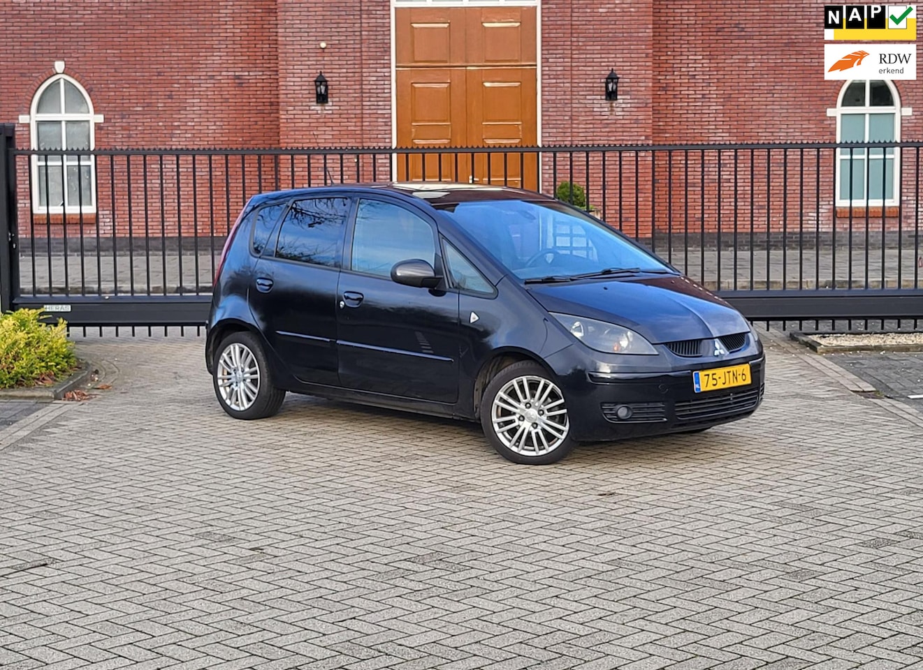 Mitsubishi Colt - 1.5 Sky / Airco / 5 drs / Nap /Open dak / Nieuwe Apk - AutoWereld.nl