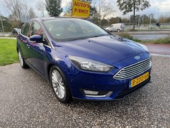 Ford Focus - 1.0 First Edition NAVI CRUISE CONTR AIRCO 6BAK