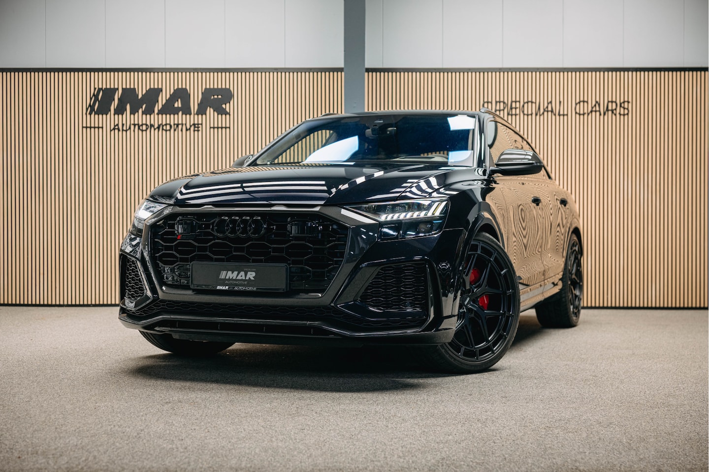 Audi RSQ8 - 4.0 TFSI quattro | B/O 3D | Carbon interieur en exterieur | Vossen | Rode Stiksels | Trekh - AutoWereld.nl