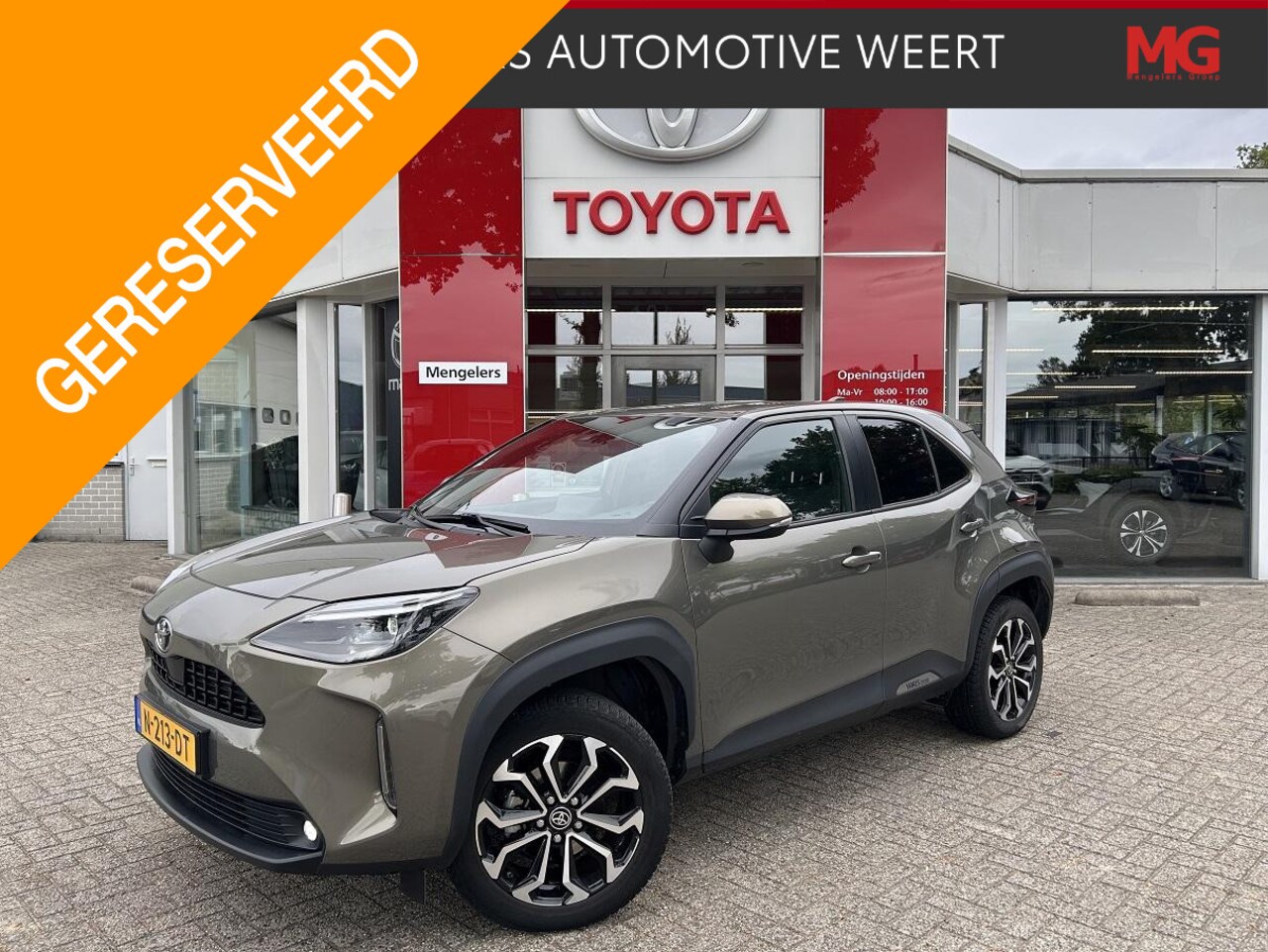 Toyota Yaris Cross - 1.5 Hybrid First Edition l Rijklaar l NL-auto l Trekhaak l Navi - AutoWereld.nl